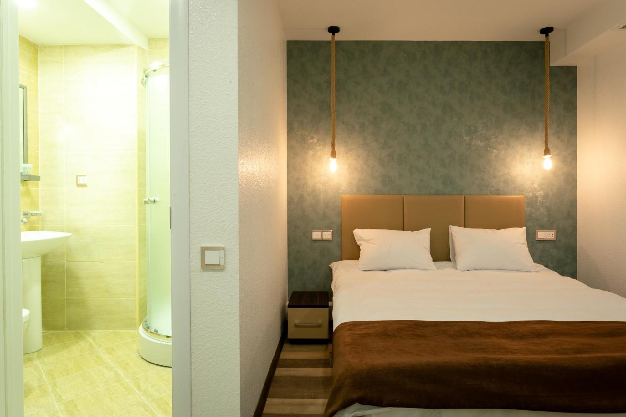 Garden Inn Nizami Hotel Baku Bagian luar foto