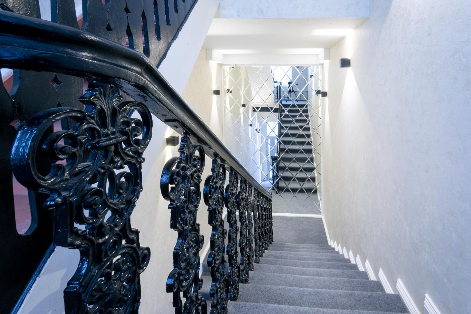 Garden Inn Nizami Hotel Baku Bagian luar foto