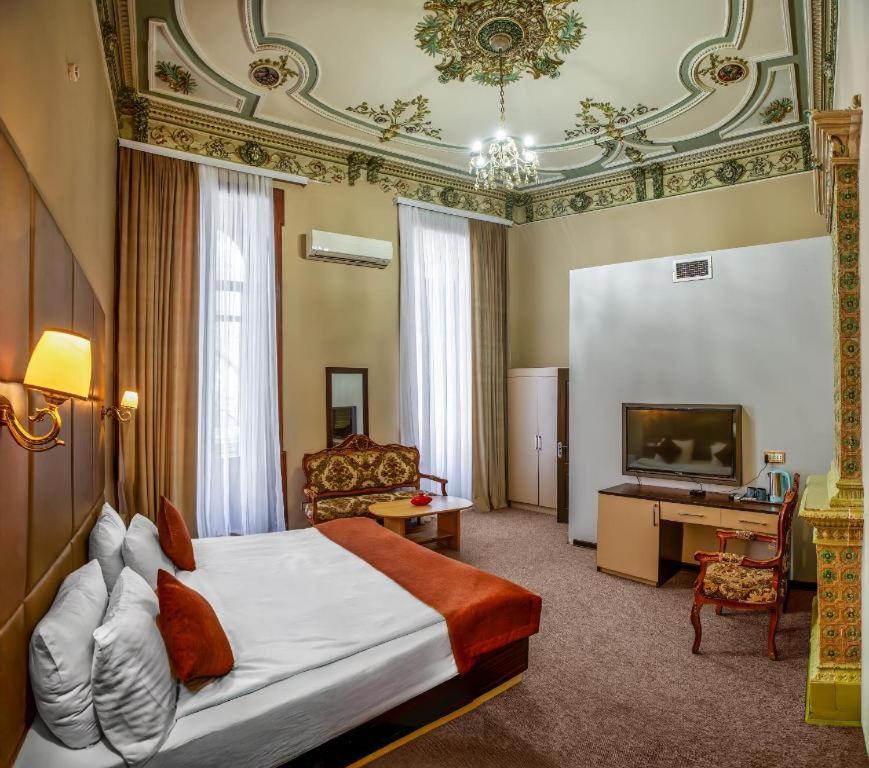 Garden Inn Nizami Hotel Baku Bagian luar foto